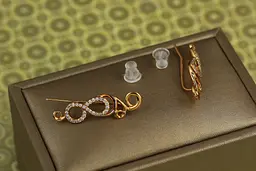 Сережки кафи Xuping Jewelry розпис 2.8 см золотисті - мініатюра 2