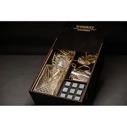 Подарунковий набір Whiskey Stones камені для віскі в дерев'яному пеналі №7 + декантер і 2 склянки Rocco Selecta + щипці + мішечок - мініатюра 3