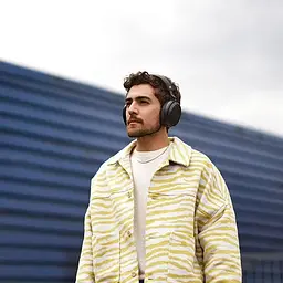Бездротові навушники Sennheiser Momentum 4 Bluetooth Stereo чорні - мініатюра 9