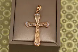 Хрестик Xuping Jewelry загострений хрестик із розп'яттям 3,8 см золотистий
