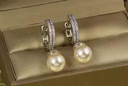 Сережки підвіски Xuping Jewelry з перлами та доріжками зверху 2,8 см сріблясті - мініатюра 2