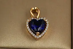 Кулон Xuping Jewelry синє серце в обідку з дрібних фіанітів для тонкого ланцюга 1.2 см золотистий