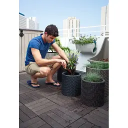Горщик для квітів Keter L Cylinder Planter коричневий (17197934521_L) - мініатюра 9