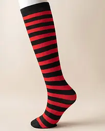 Дитячі шкарпетки у смужку червоно-чорні 3-12 років One Size 4264 - мініатюра 2