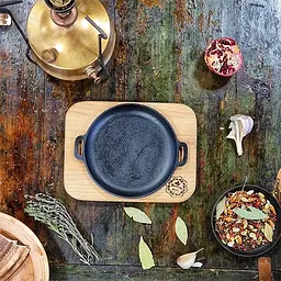 Сковорода-жаровня чавунна Maysternya Horeca Т101-020 18х2,5см
