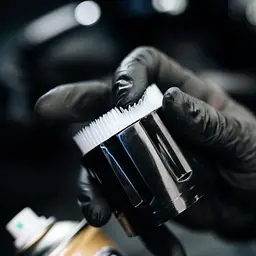 Очищувач для оббивки салону авто K2 Tapis Aero з щіткою 600 мл (K206B) - мініатюра 2