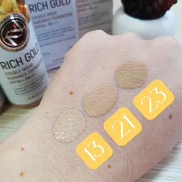 Тональний крем Золото Rich Gold Double Wear Radiance Foundation SPF50+ PA+++ (13) Enough 100 мл - мініатюра 3