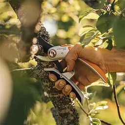 Секатор Fiskars Plus P751 площинний суцільнометалевий  (1057172) - мініатюра 3