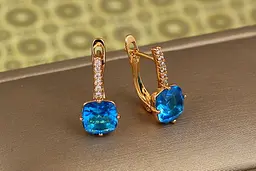 Сережки Xuping Jewelry Льод з блакитним каменем 1.7 см золотисті - мініатюра 2