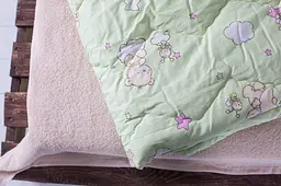 Ковдра дитяча Ecotton 110х140 см антиалергенна стьобана з бязі салатова 10-0214 green (19867) - мініатюра 5