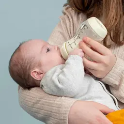 Набір для годування новонароджених Difrax S-bottle Natural 4 антиколікові пляшечки та 2 пустушки - мініатюра 10