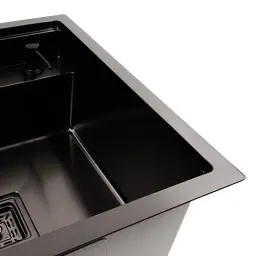 Кухонна мийка Platinum Handmade TZ з нержавіючої сталі одночашева зі змішувачем 50x50x20 см чорна - мініатюра 5
