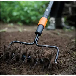 Інструмент для проколювання газонів Fiskars QuikFit (1000689) - мініатюра 6