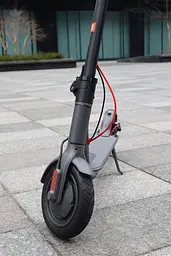 Електросамокат E-scooter M365 Pro 11Ah чорний (модель 2025 року) - мініатюра 8