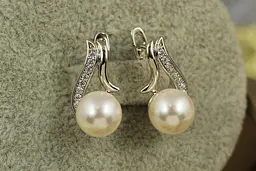 Сережки Xuping Jewelry виток із перлами 1.7 см сріблясті