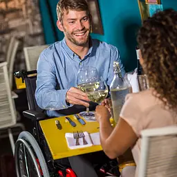 Середньоактивне крісло колісне Invacare Action 4 NG HD (Action 4 NG-1792) - мініатюра 4