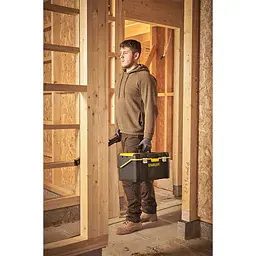 Ящик для інструментів Stanley ESSENTIAL Cantilever, 19", 490х290х250 мм, з металевими зам (STST83397-1) - мініатюра 8