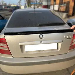 Спойлер пір'янка на кришку багажника для Skoda Octavia Tour 1996-2010 Глянець Voron glass - мініатюра 2