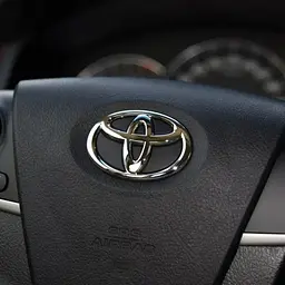 Емблема керма Toyota Хром 65х45 мм Пластик На шпильках (Завод) - мініатюра 2