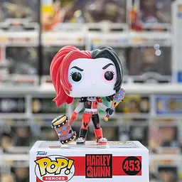 Ігрова фігурка Funko Pop! Гарлі Квінн Гарлі Квінн зі зброєю 9.6 см (65616) - мініатюра 4