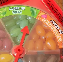 Гра з цукерками Zed Candy Elves Behavin Badly Naughty Or Nice Bean Game 100г - мініатюра 3