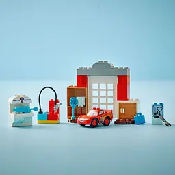 Конструктор LEGO DUPLO Disney Візит МакКвіна в гараж Дока 35 деталей (10456) - мініатюра 10