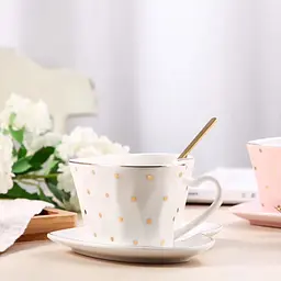 Чашка BonaDi Сердце с блюдцем и ложкой 13х7 см белая  