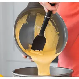 Лопатка кухонна KitchenAid Classic для тіста 30 см чорний (KHH030OHOBE) - мініатюра 3