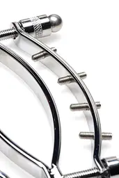 Затискач для статевих губ Master Series Spread'Em Poker Vagina Clamp with Adjustable Pressure Screws - мініатюра 4