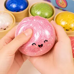 Антистрес сквіш Бао з глітером Mystery Dumpling 8.5 см у контейнері 10 см колір сюрприз 1 шт - мініатюра 4