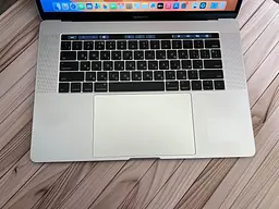 Ноутбук Apple MacBook Pro 15" 2017 i7-7700HQ/16/256 (C02WP00THTD7) Б/в - мініатюра 2