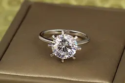 Кільце Xuping Jewelry камінь у шестигранній оправі р 16 сріблясте