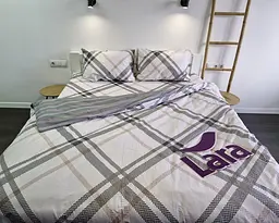 Постільна білизна LARA сатин d13234e160 з простирадлом на резинці 160х200х25 євро 200х220 см