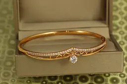 Браслет бенгл Xuping Jewelry Елегія 60 мм на руку від 17 до 19 см золотистий - мініатюра 2