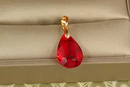 Кулон Xuping Jewelry Велика крапля із червоним каменем Сваровські 1,9 см золотистий