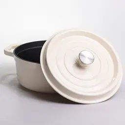 Кокотниця чавунна емальована 5,5 л, бежевий Yongkang HP-FLG-5 WHITE - мініатюра 3