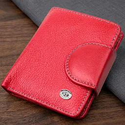 Шкіряний яскравий гаманець з монетницею ST Leather 19453 червоний