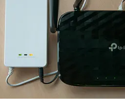 UPS ДБЖ безперебійне живлення для роутера/термінала ONU Voltronic BBU15DT 12V 1.5А 8000mAh - мініатюра 6