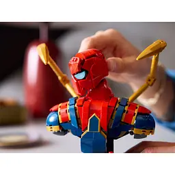 Конструктор LEGO Marvel Super Heroes Погруддя Залізної Людини-Павука 379 деталей (76326) - мініатюра 3