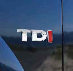 Емблема напис TDI червоний скотч 77 x 26 мм (Golf) - мініатюра 2