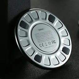 Бездротовий зарядний пристрій Remax RP-W10 Infinite Wireless Silver (6954851286141) - мініатюра 4