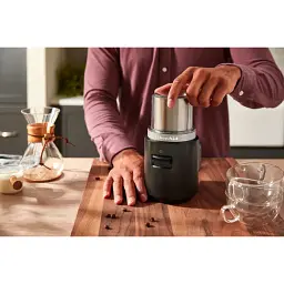 Кавомолка KitchenAid Go Cordless 12V бездротова з акумулятором (5KBGR111BM) - мініатюра 7