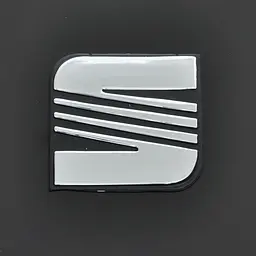Емблема для Seat 68 x 64 мм пластикова скотч