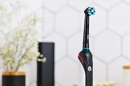 Електрична зубна щітка Oral-B Pro-750, чорний (O80318369) - мініатюра 8