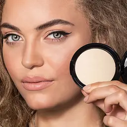 Пудра для обличчя Make up Factory Soft Lightning Powder відтінок 03 (Silky Nude) 7 г - мініатюра 3
