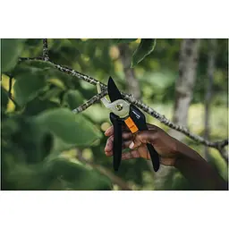Площинний секатор Fiskars Solid P121 (1057160) - мініатюра 3