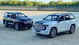 Колекційна металева модель позашляховика АвтоЕксперт Toyota Land Cruiser 300 з інерцією, світлом та звуком 1:32 - мініатюра 8