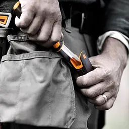 Універсальний ніж з точилом Fiskars (156017) 1023618 - мініатюра 6