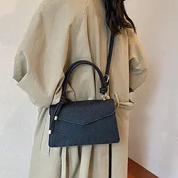 Кросбоді каркасне з еко-шкіри Lilly P1-86148A чорне - мініатюра 2