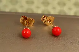 Сережки гвоздики Xuping Jewelry червоні перли 5 мм золотисті